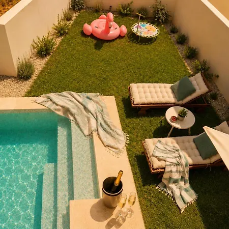 Hero's Olive Garden Retreat *