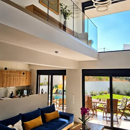 Hero's Olive Garden Retreat Apartment *