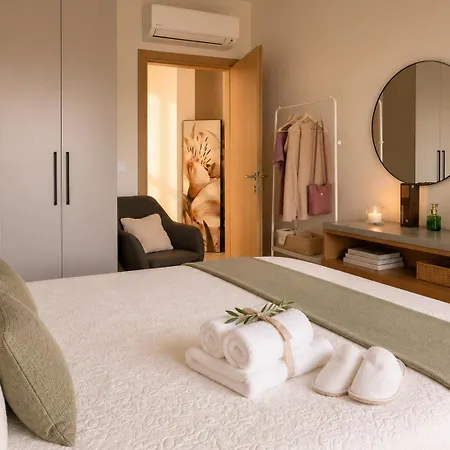 Hero's Olive Garden Retreat Apartment *