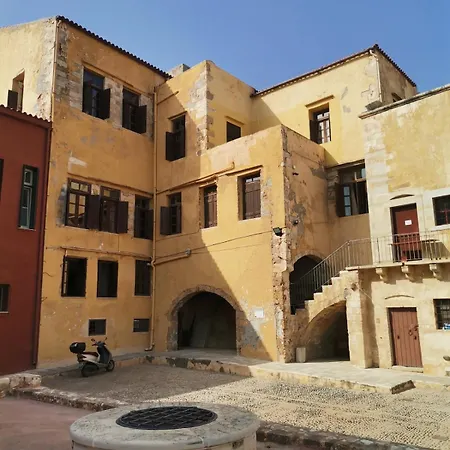 Hero's Olive Garden Retreat Apartment